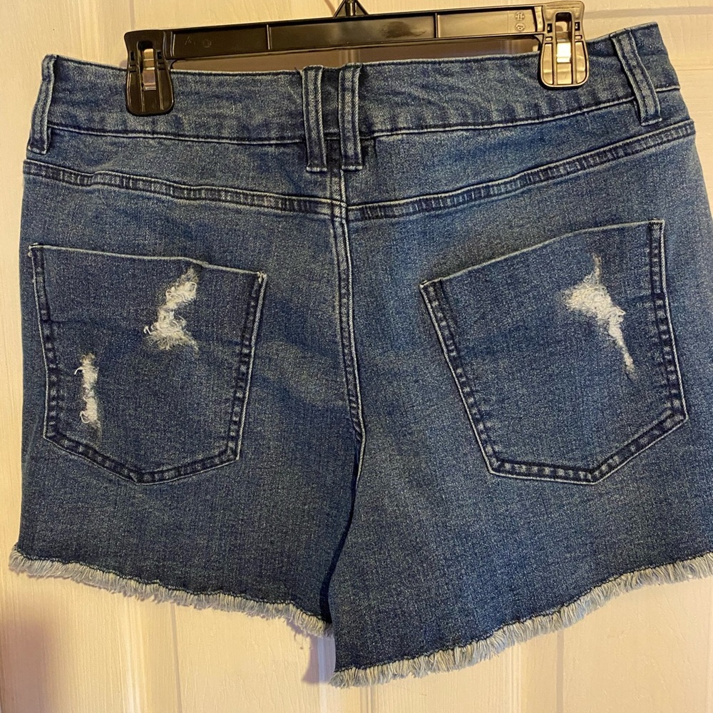 Fabulous new Venus shorts jean denim shorts jeans material - Picture 3 of 6